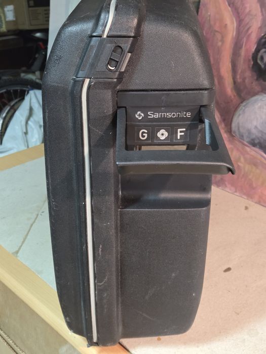 Куфар Samsonite.Размер  65/50/25