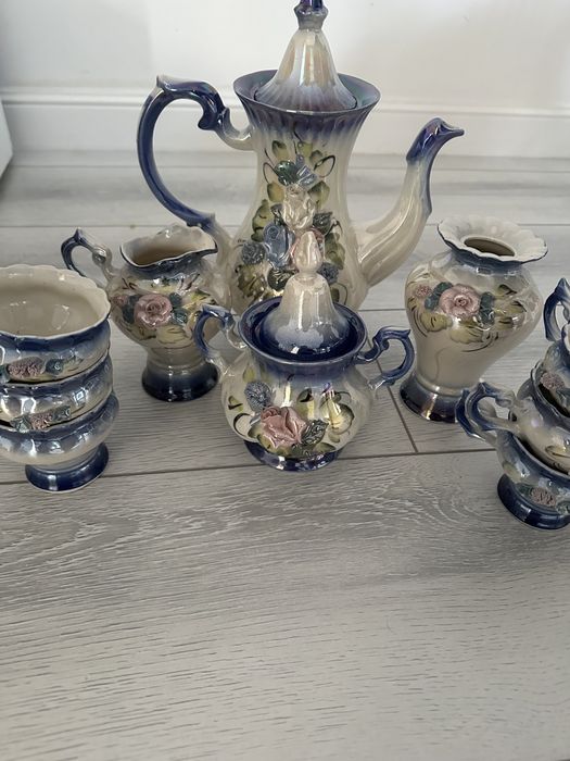 сервиз красивый,новый .