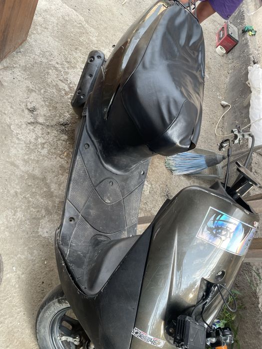 планшет два мопеда японец и китаец