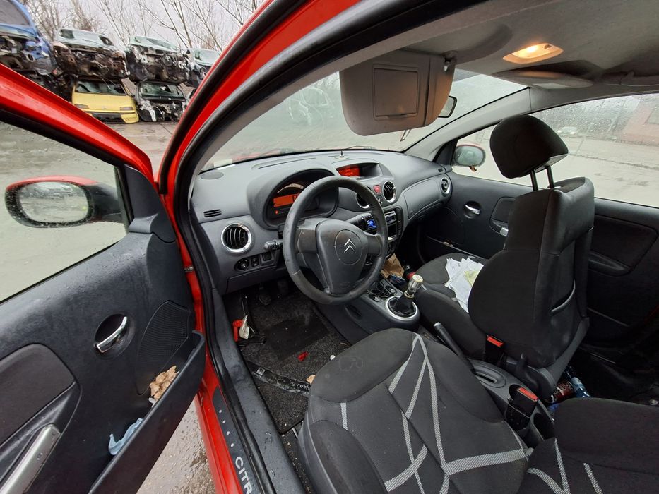 Dezmembrez Citroen C2 1.1 B 2007 HFX