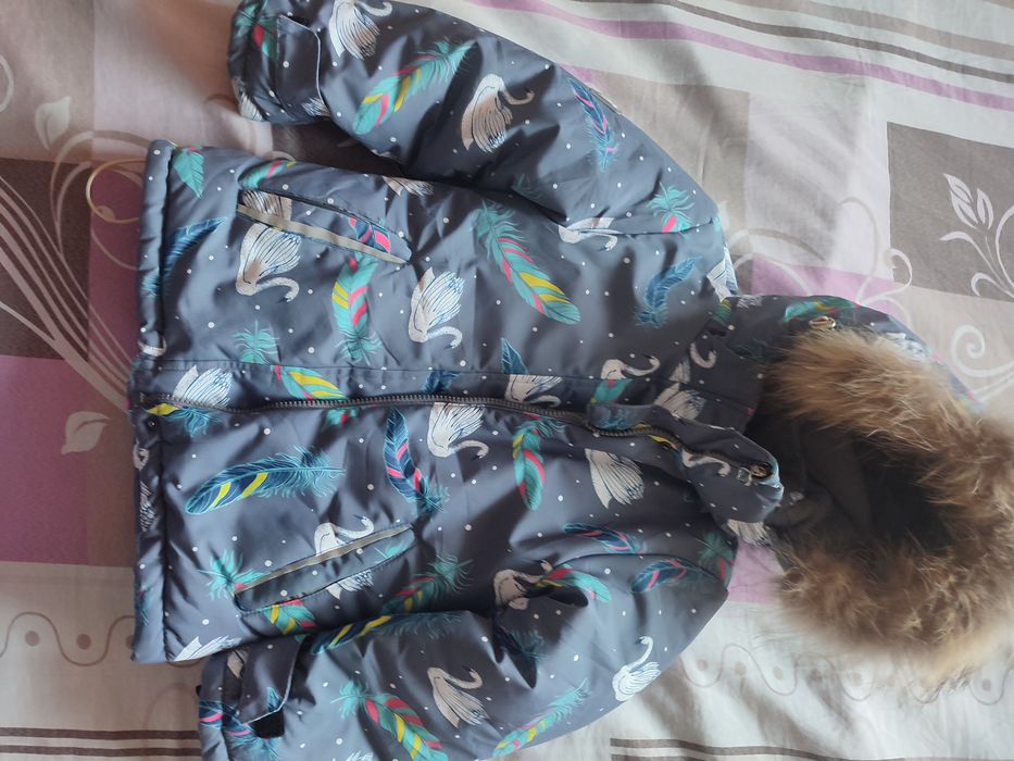 Продам зимний комбинезон на девочку