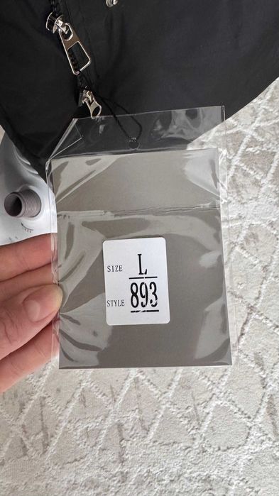 Новая куртка срочно продам