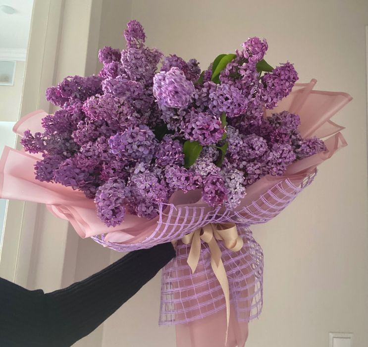 Сирень, букет из сирени сорт королевский