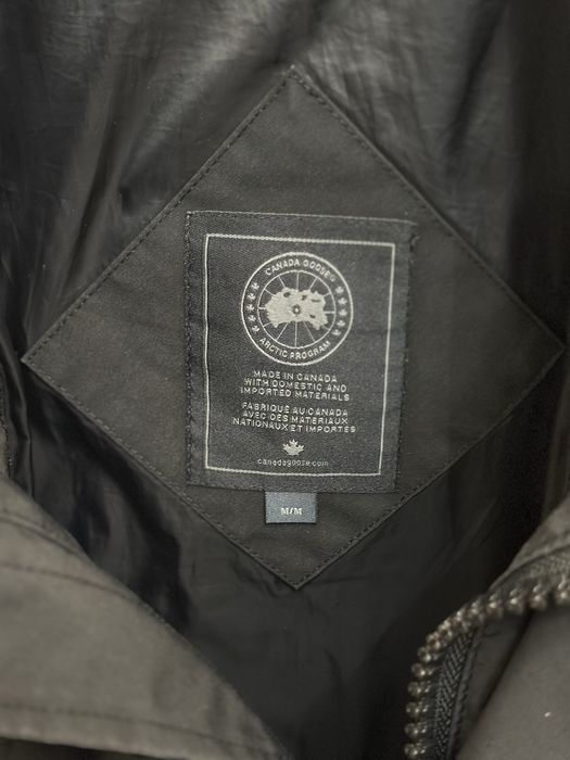 Мужская куртка Canada Goose.