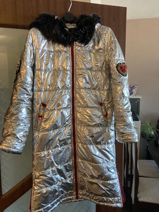 Разпродажба- Топло зимно яке – сребристо, с лачен ефект