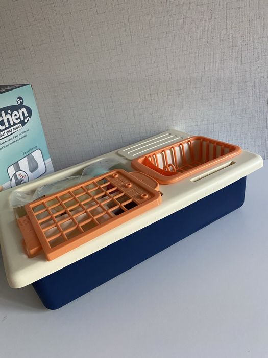 Детска мивка с течаща вода и двойно дъно в син цвят