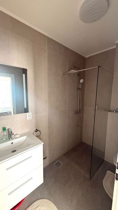 Apartament 3 camere, PRIMA INCHIRIERE, parcare, zona pod IRA