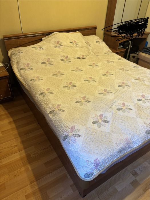 корпус кровати без матраса