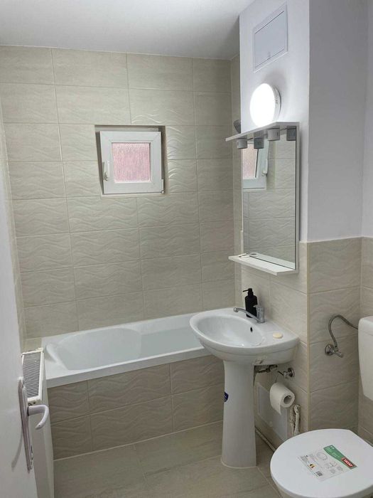 Propietar inchiriez apartament 2 camere, et 1, langa spitalul Judetean