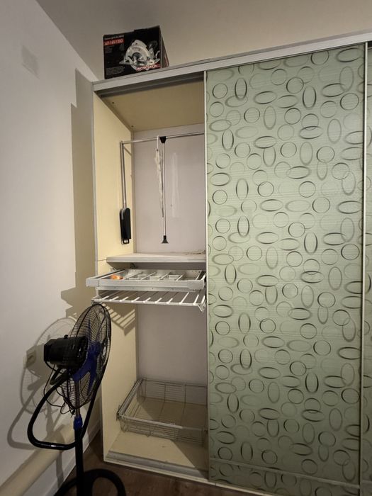 Продам шкафы, гардеробы