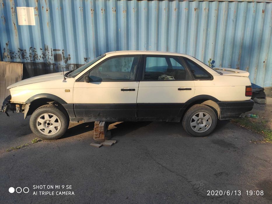 Volkswagen passat B 3