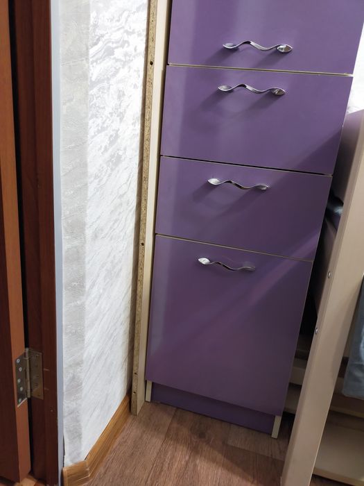 Шкаф. Для детской . Балкона .