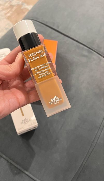 Тональный крем Hermes