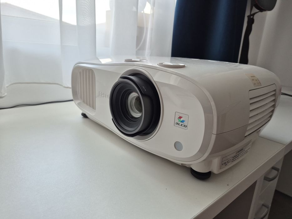 Videoproiector Epson EH TW7000