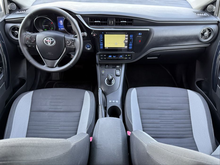 Toyota Auris 1.8 Hybrid 100к.с Facelift / Panorama / NAVI / Camera