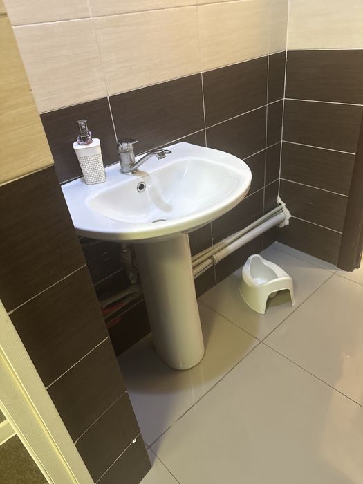 Продам раковину 2 шт 5000