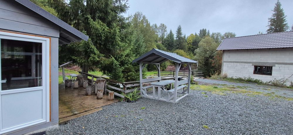 Căsuța banca gradina