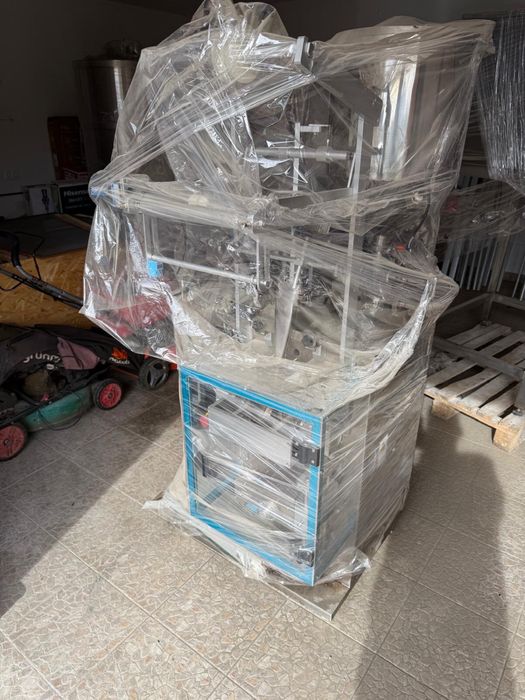 Masina automata de ambalat miere / alte lichide la plic