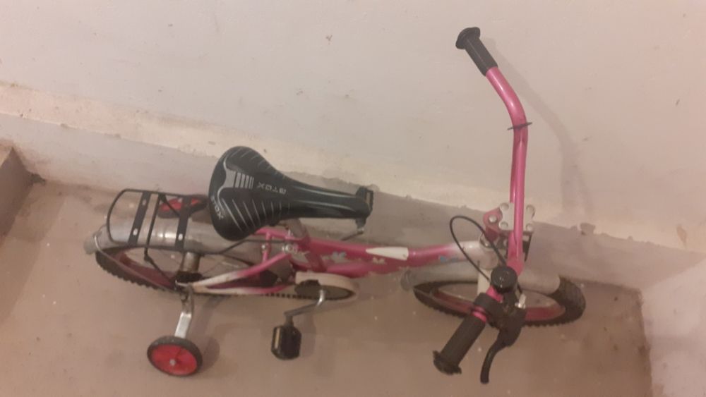 Детско колело с помощни