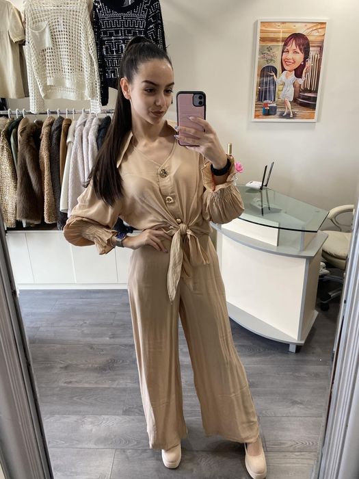 Нежен и фин сет наличен в размер S/M и M/L