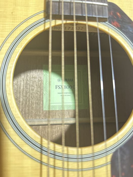 Yamaha gitara orginal holati idealni narxi 450$