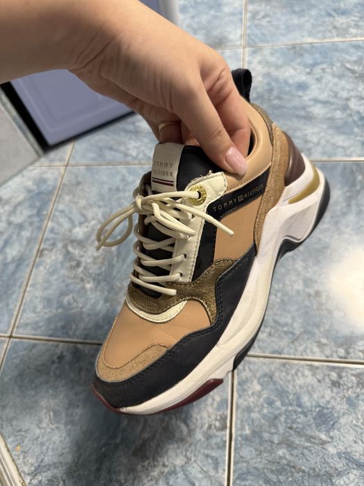 Adidasi Tommy Hilfiger