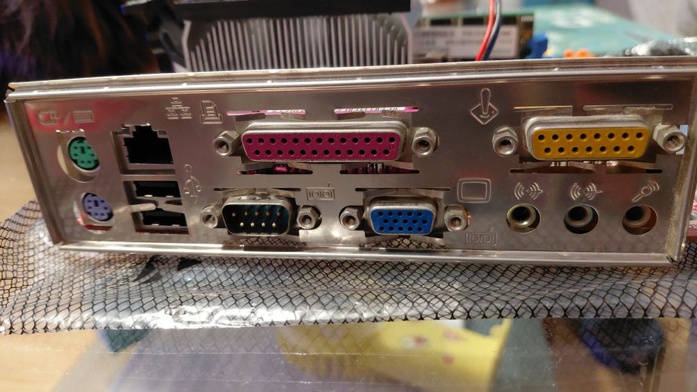 Vând kitt placă de bază+CPU+RAM