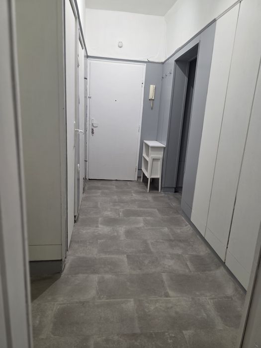 Дава се под наем Тристаен апартамент в Плевен, Сторгозия - 90 кв.м за 398.82 € - Снимка #1