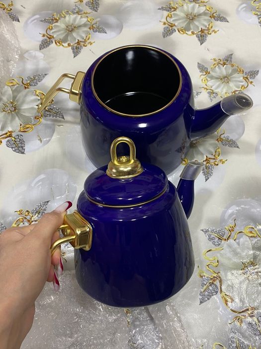 Продается набор чайника с заварником