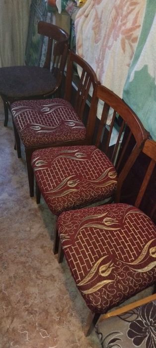 Стулья отырғыштар состояние отличное.