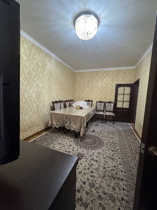 Юнусабад 4 квартал. Продается квартира 2/3/4