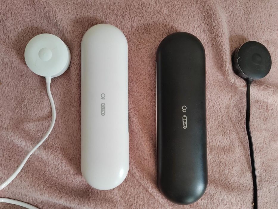 periuțe de dinți oral B IO9 și ai10