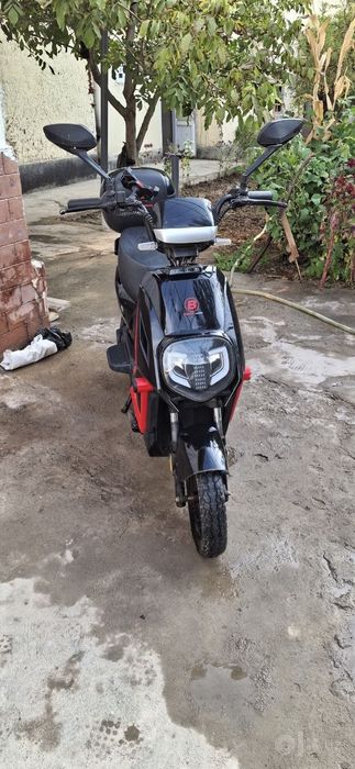Skuter sotiladi 2mln500