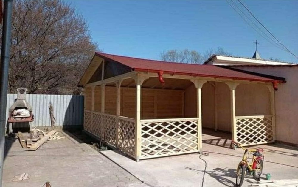 Construcții foișoare terase pergole gărdulețe din lemn 
Suntem o echip