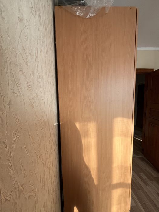 Отдам даром шкаф