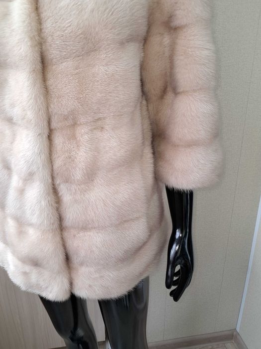 Haina blana vizon , Haină blană nurcă impecabila, 4 in 1 m. L-XL