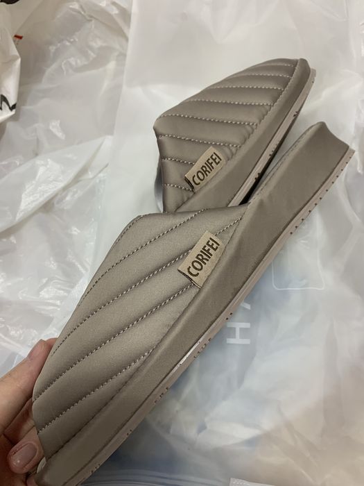 Тапочки шлепки новые трендовые