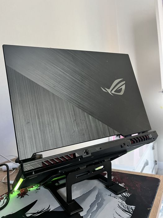 Asus Roq strix g513