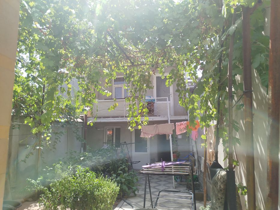 Уй сотилади 6 хонали