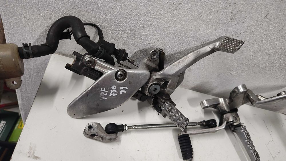 Scarite FZR1000 YZF750 cbr125 Daytona zzr600