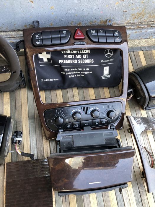 Части за Мерцедес w203