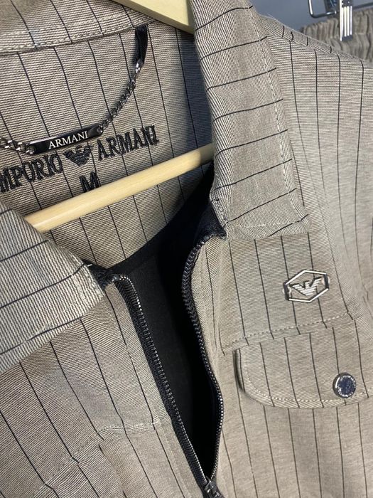 Trening Armani – Cappuccino Premium, Eleganță și Confort