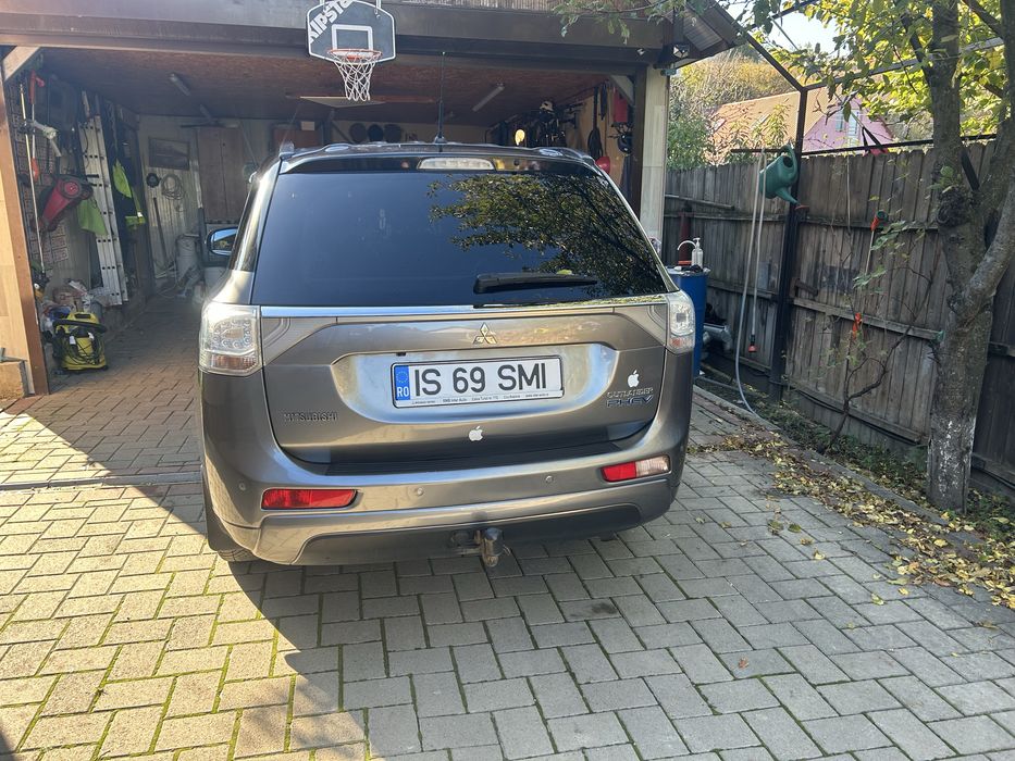Mitsubishi Outlander PHEV