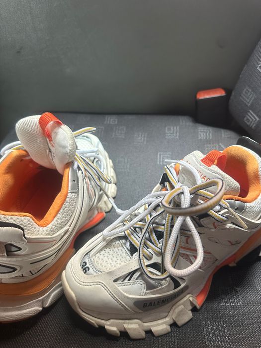 Balenciaga track