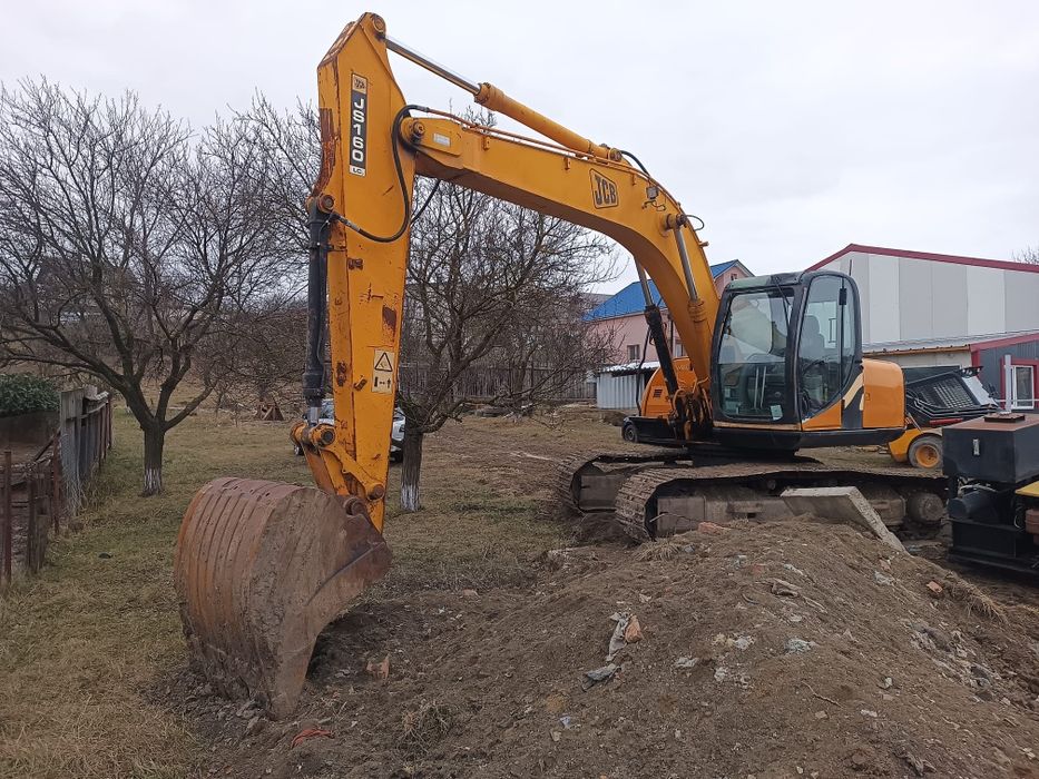 Excavator jcb stare buna
