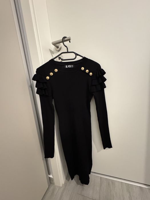 Rochiță  neagră, mulată, marimea S/M