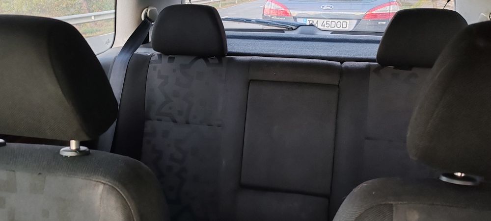 Volkswagen Golf 2000 benzină, 754 € — imagine 5