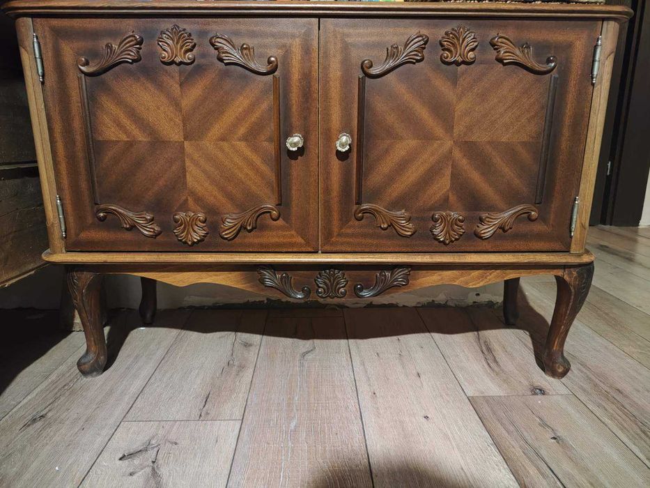 Холна гарнитура, диван-пейка с отделни нощни шкафчета и скринове