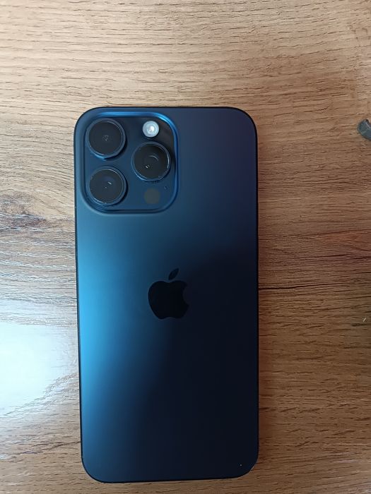 iPhone 15 pro max 1024mb