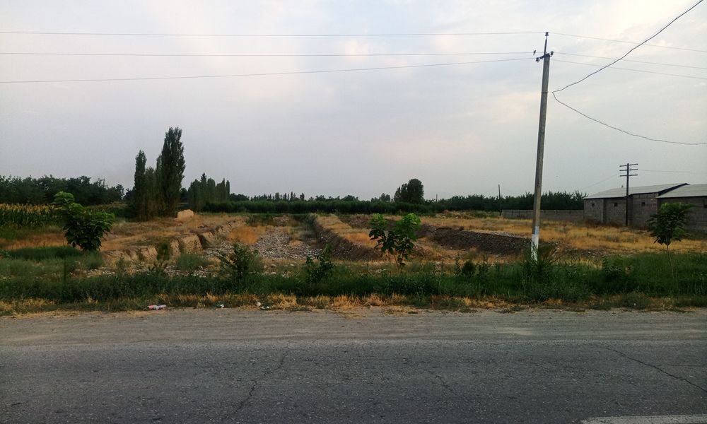 Иссикхона сотилади